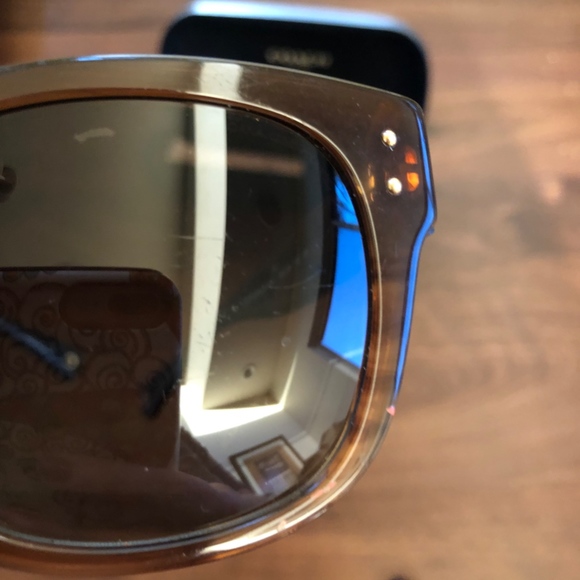 Coach Polarized Brown Horn sunglasses - Picture 2 of 7